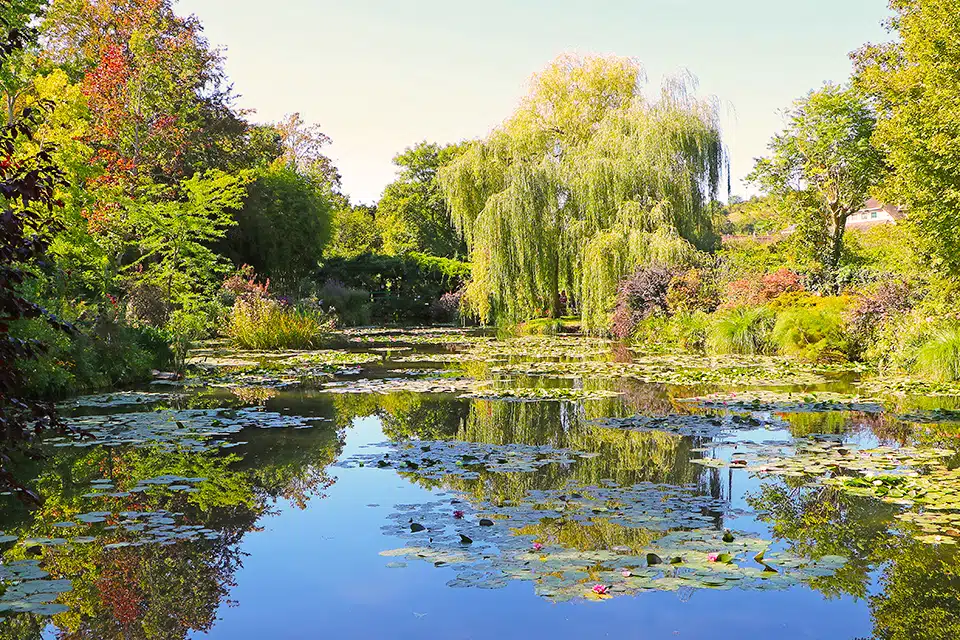 giverny monet garden paris