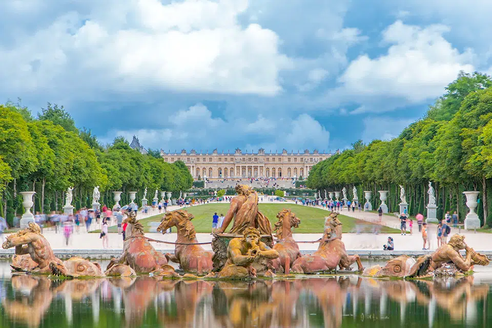 palace versailles gardens paris