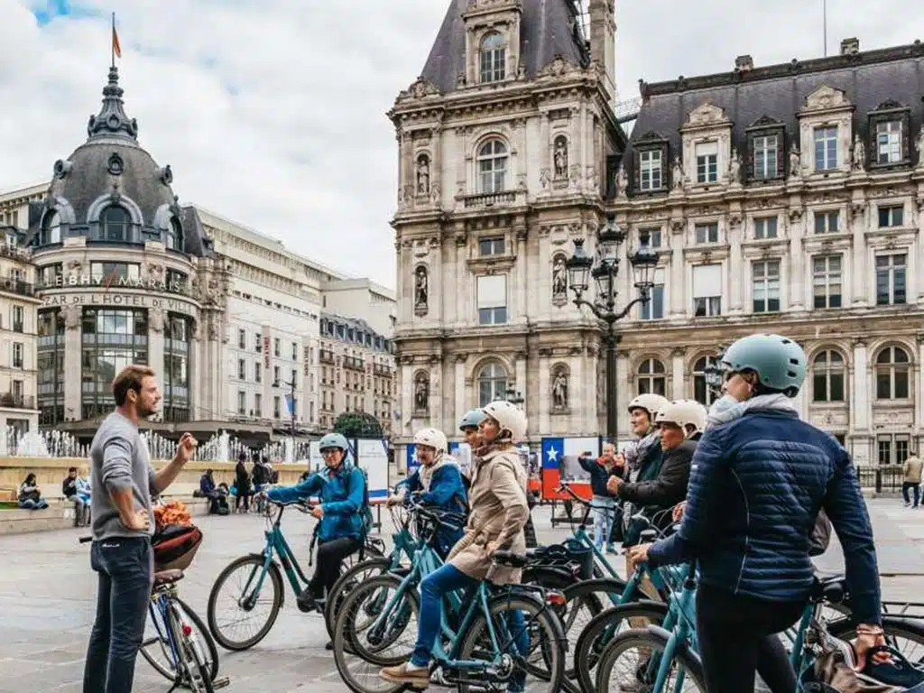 Cycling in Paris book your bicycle and bike tours at ParisCityTickets