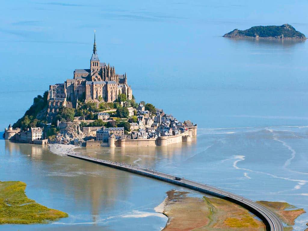 Mont Saint Michel daytrip from Paris • GetYourTickets PARIS