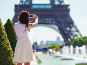 eiffel tower park view girl selfie • GetYourTickets PARIS