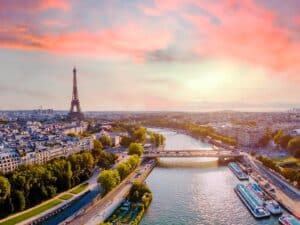 paris seine scenic river cruise eiffel tower • GetYourTickets PARIS