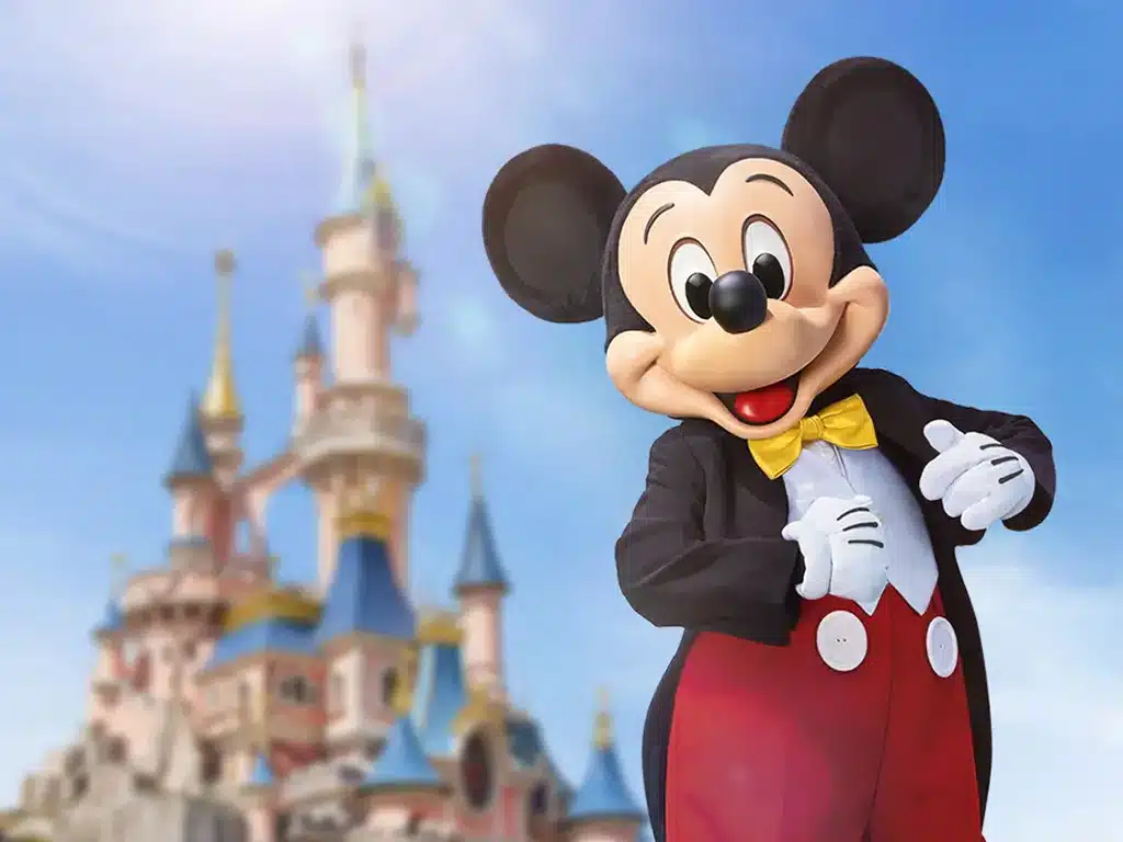 disneyland paris mickey mouse sleeping beauty castle